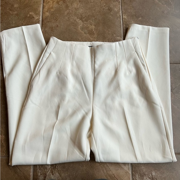 New Dynamite Kendall Slim Fit White Pants - Picture 6 of 7